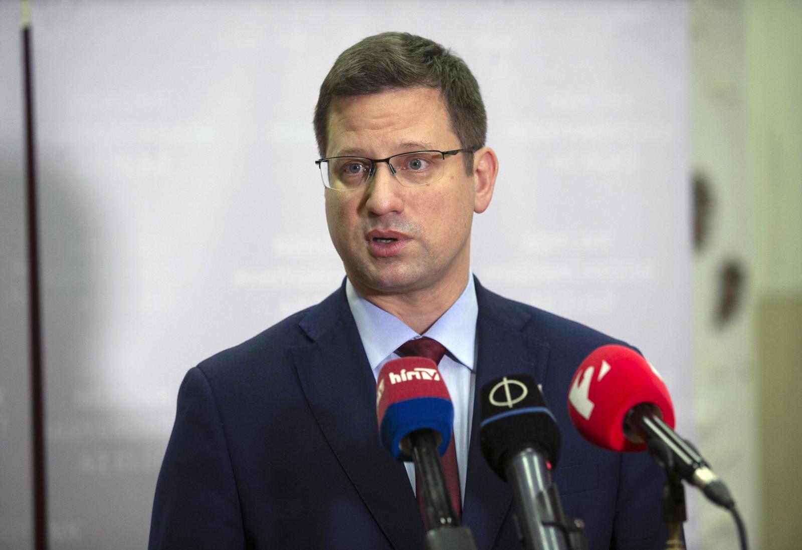 Gulyás Gergely tárcája szigorú büntetést ígér, ha igaz a debreceni akkumulátorgyárban történt mérgezés