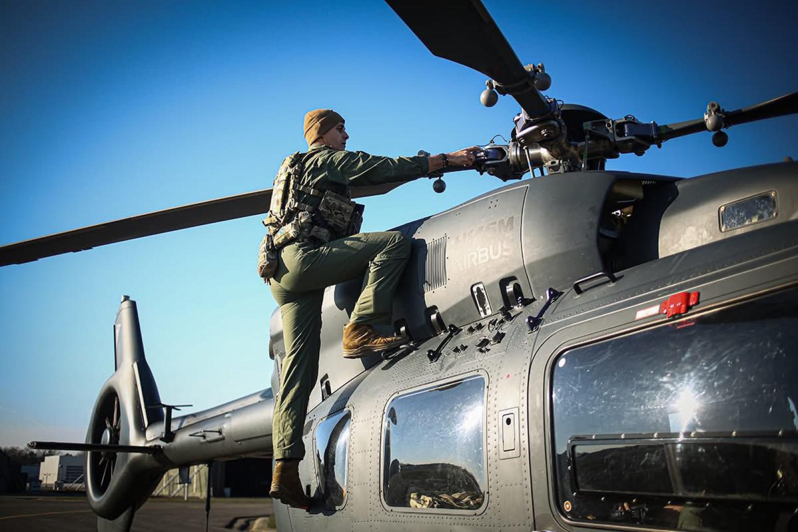 Két helikoptert küldött a Magyar Honvédség a nyíregyházi repülőtérre, hogy védekezzenek egy esetleges iráni támadás ellen