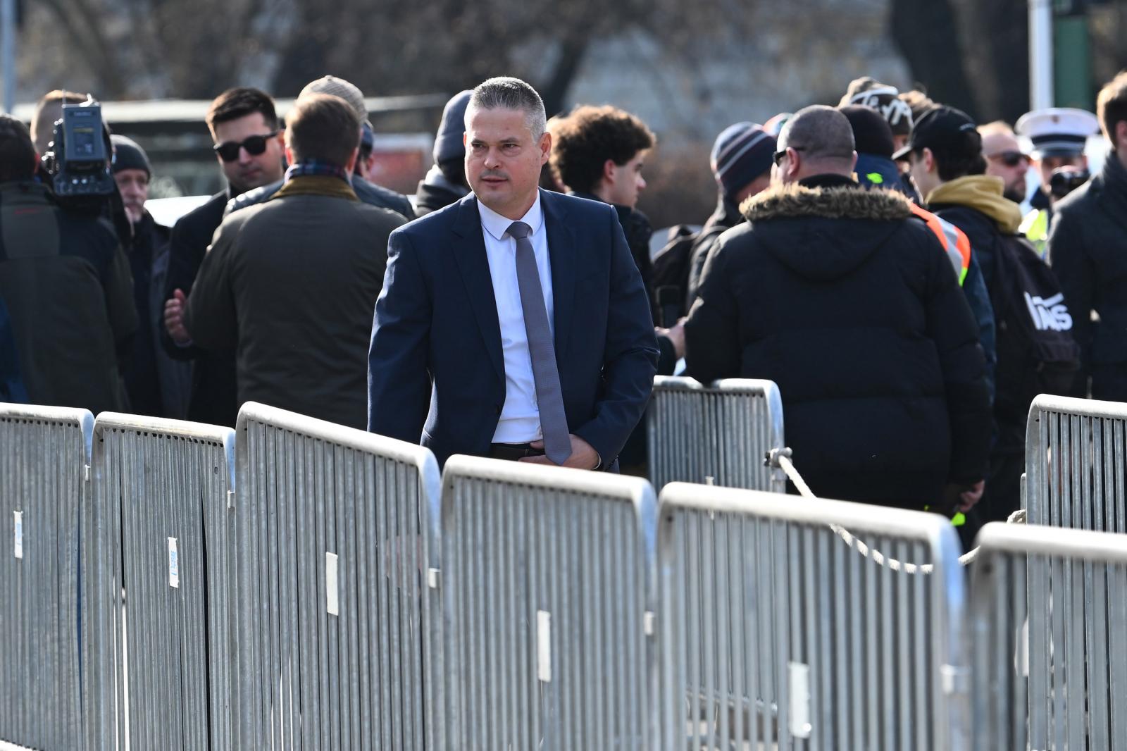 Sára Botond nem fogja kijelölni Karácsony Gergely helyettesének Tüttő Katát, inkább a Kúriához fordul