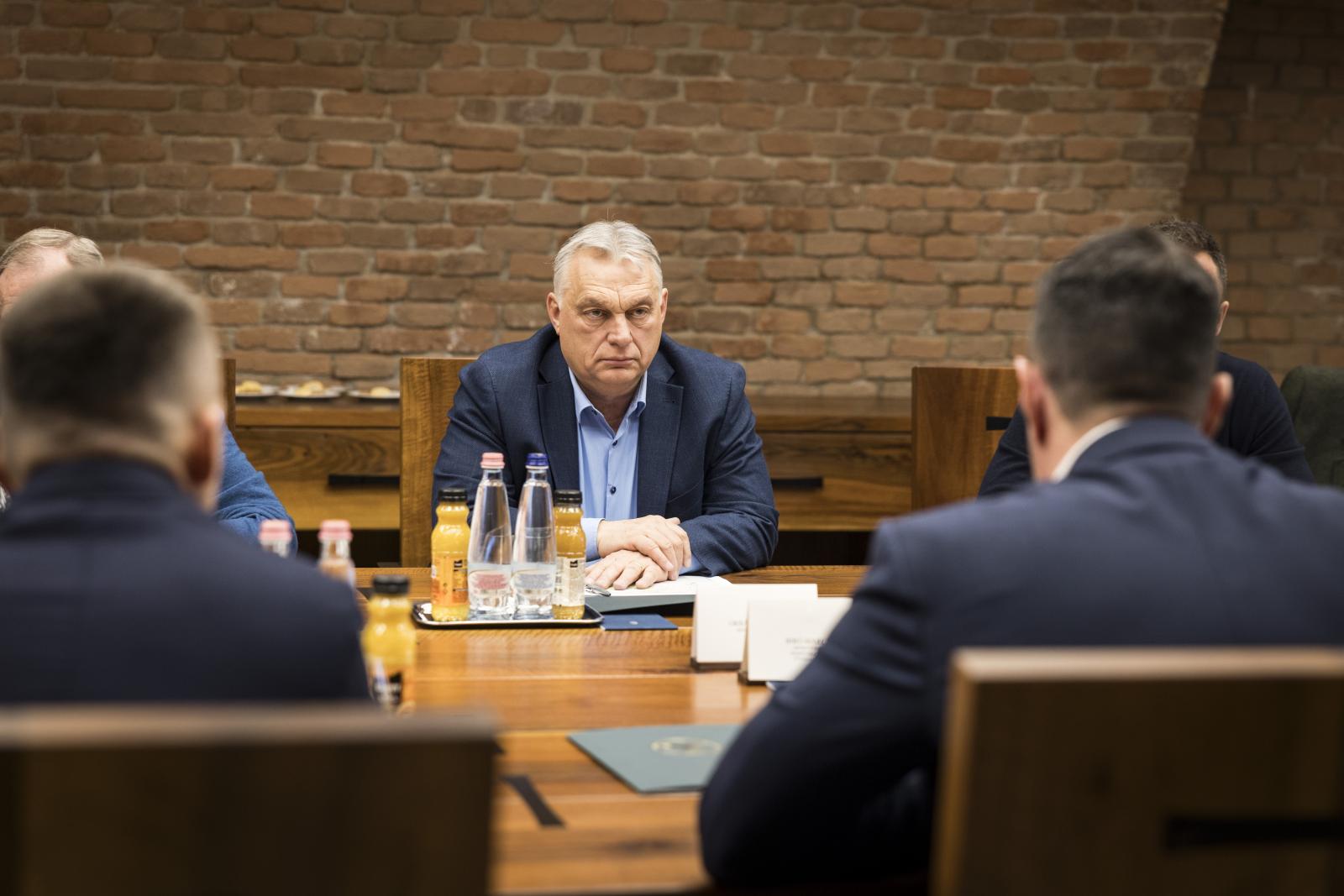 Orbán Viktor szerint műholdfelvételek bizonyítják, hogy a Barátság kőolajvezeték újraindítható