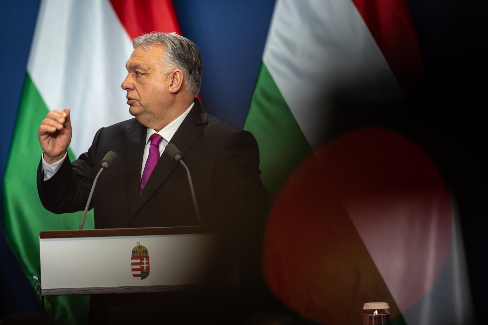 „Hagyjuk a színjátékot! - reagált Orbán Viktor egy videóban Magyar Péter levelére