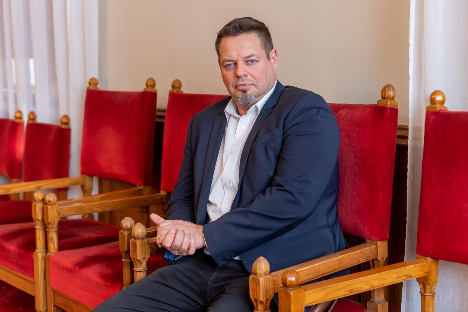 Történelmi távlatokban mérhető károkat hagy maga után az Orbán-kormány