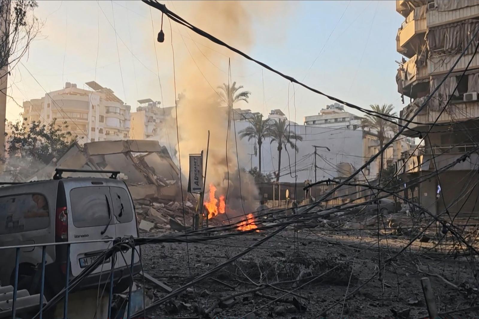 Drón csapódott az Egyesült Államok rijádi nagykövetségének épületébe, Donald Trump választ ígér