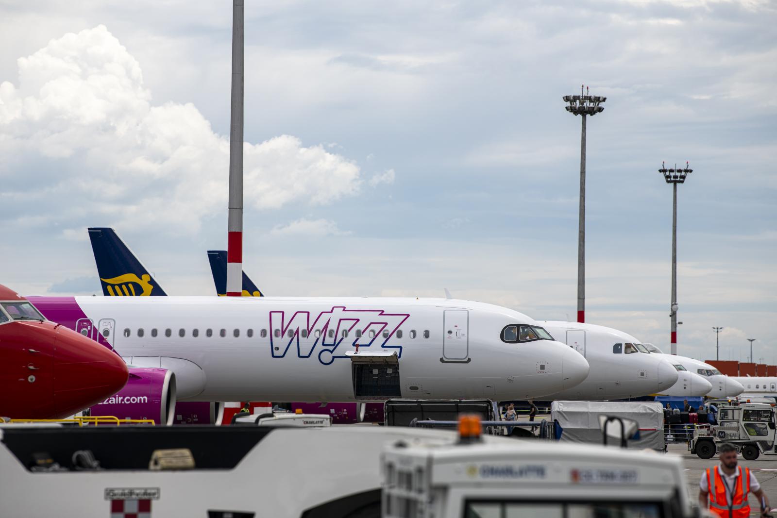 Mentesítő járatokat indít a Wizz Air a Közel-Keletre