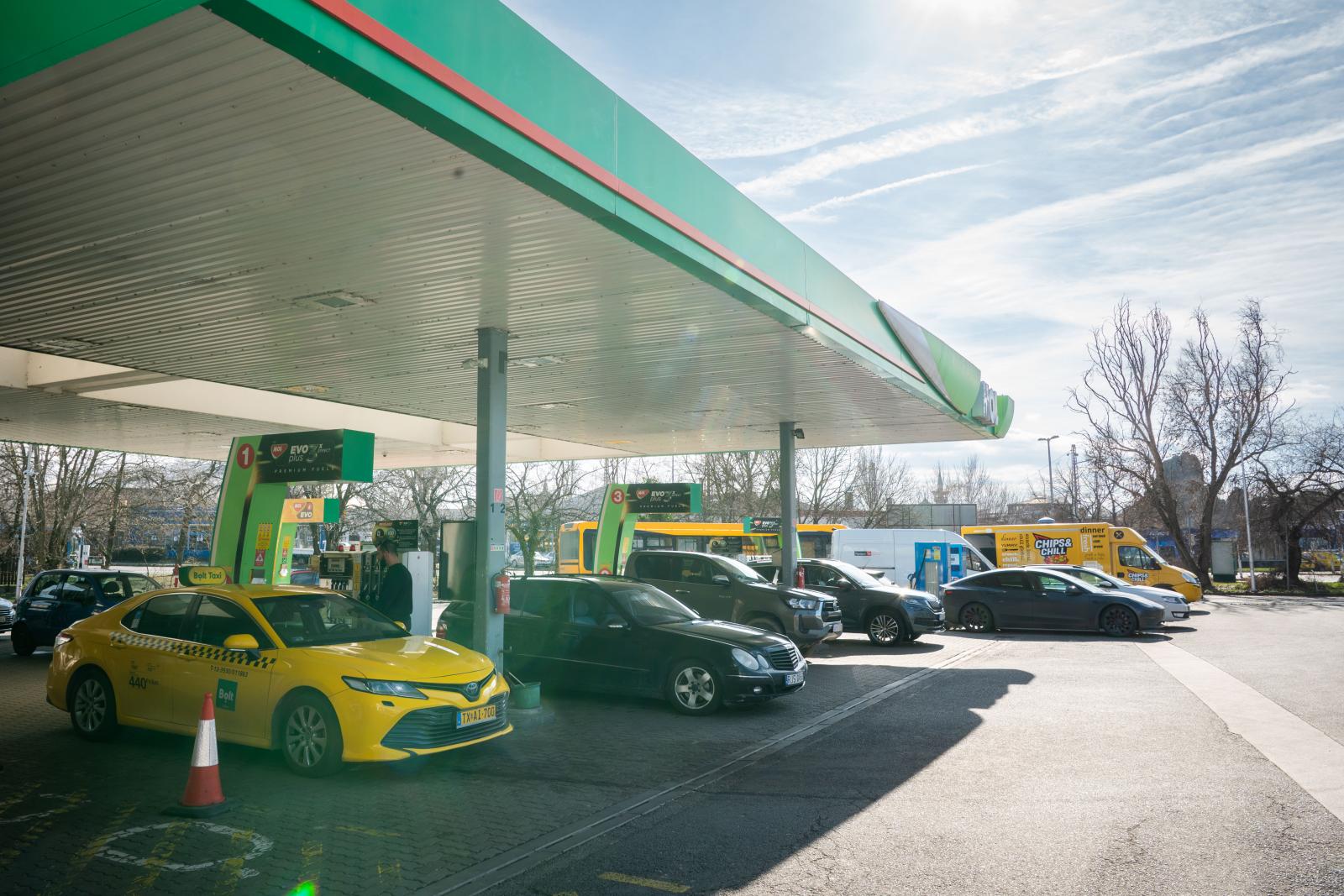 Tovább drágulnak az üzemanyagok a hazai kutakon