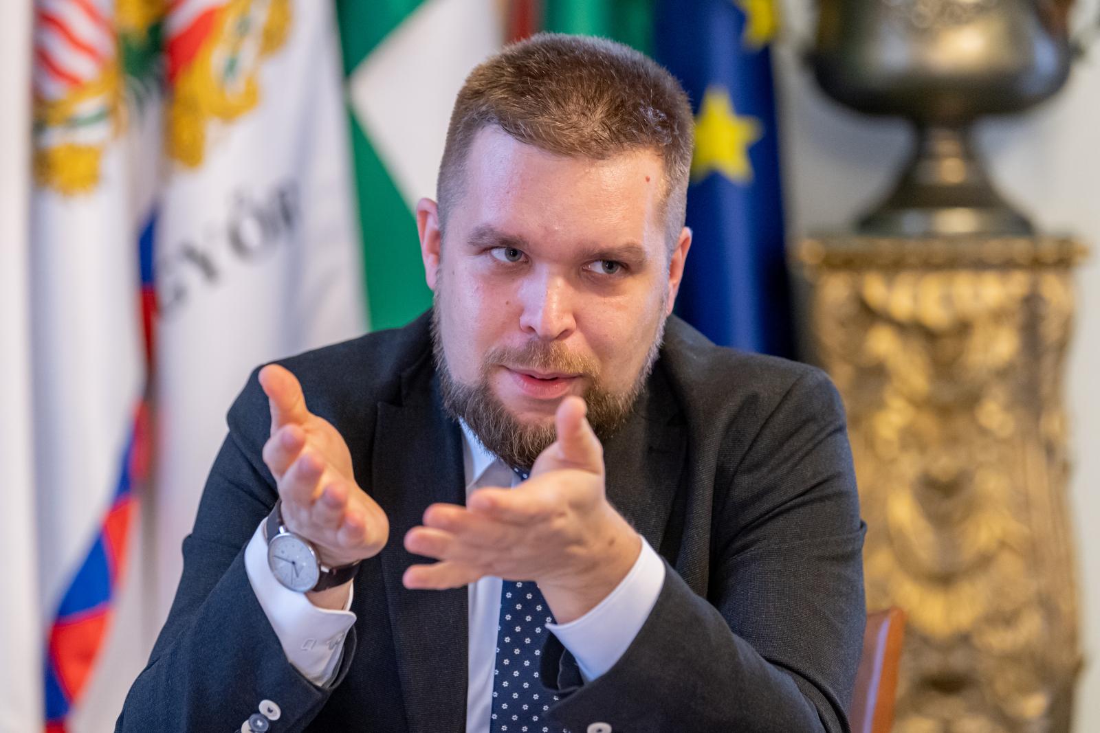 Pintér Bence: Egyesíti a rendőrség a győri városrendészetnél zajló nyomozásokat