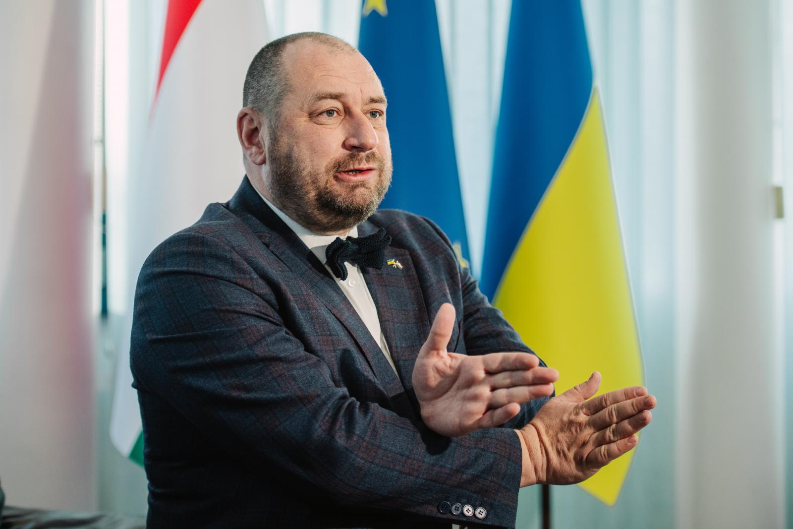 Nem engedték be a TEK központjába az ukrán nagykövetet