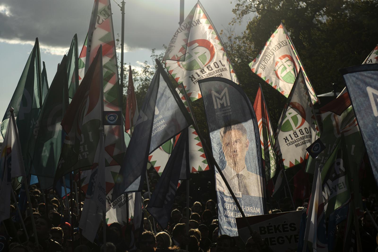 Itt a vége, a Jobbiknak húsz év után nem sikerült országos listát állítania