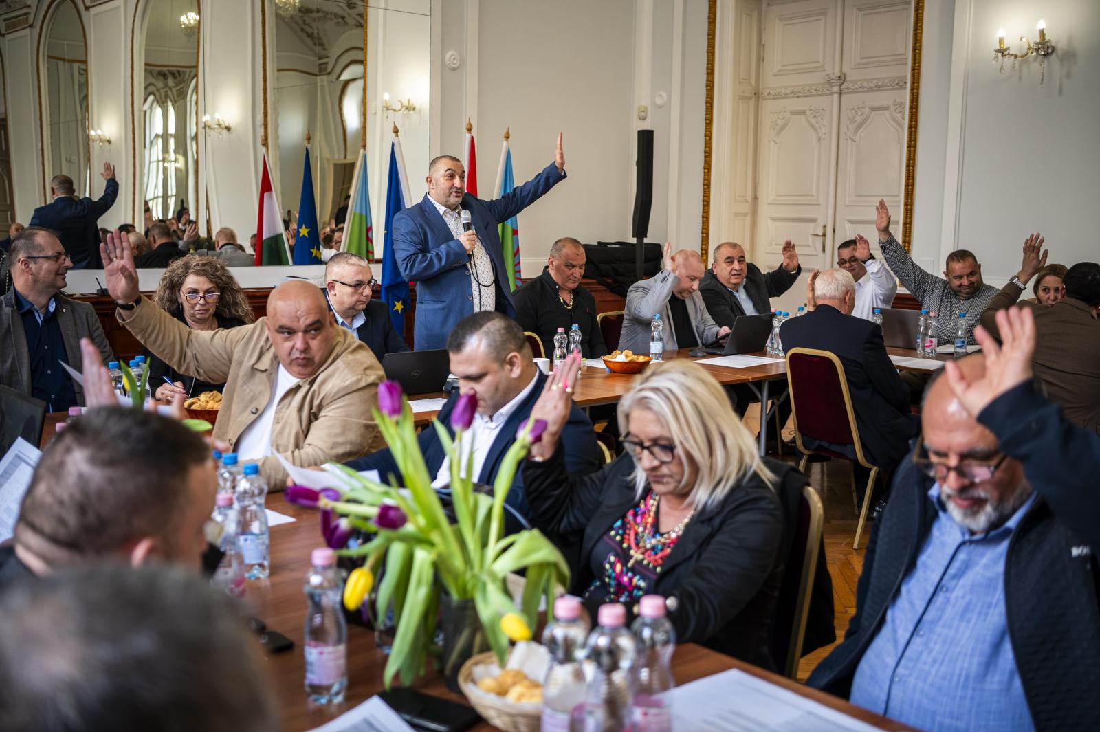 Elegük lett a romáknak a Pintér-féle Belügyminisztériumból