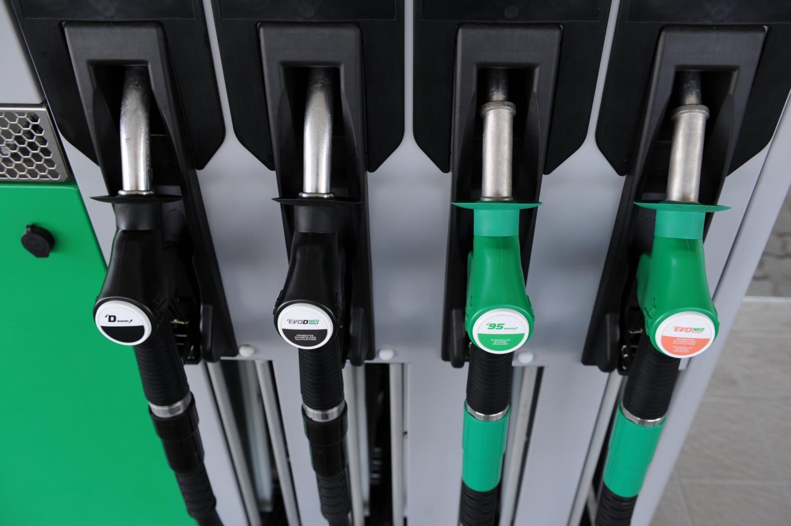 Mennyiségi korlátozást vezettek be egy Tolna megyei benzinkúton