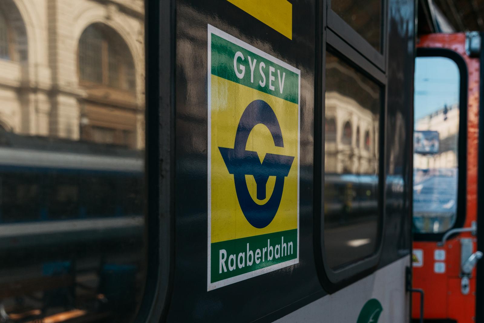 Elgázolt a vonat egy embert Sopronban