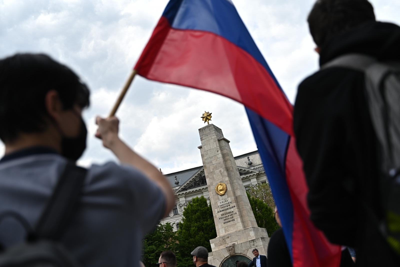 Jelzést kapott a magyar titkosszolgálat, hogy oroszok jönnek befolyásolni a parlamenti választást