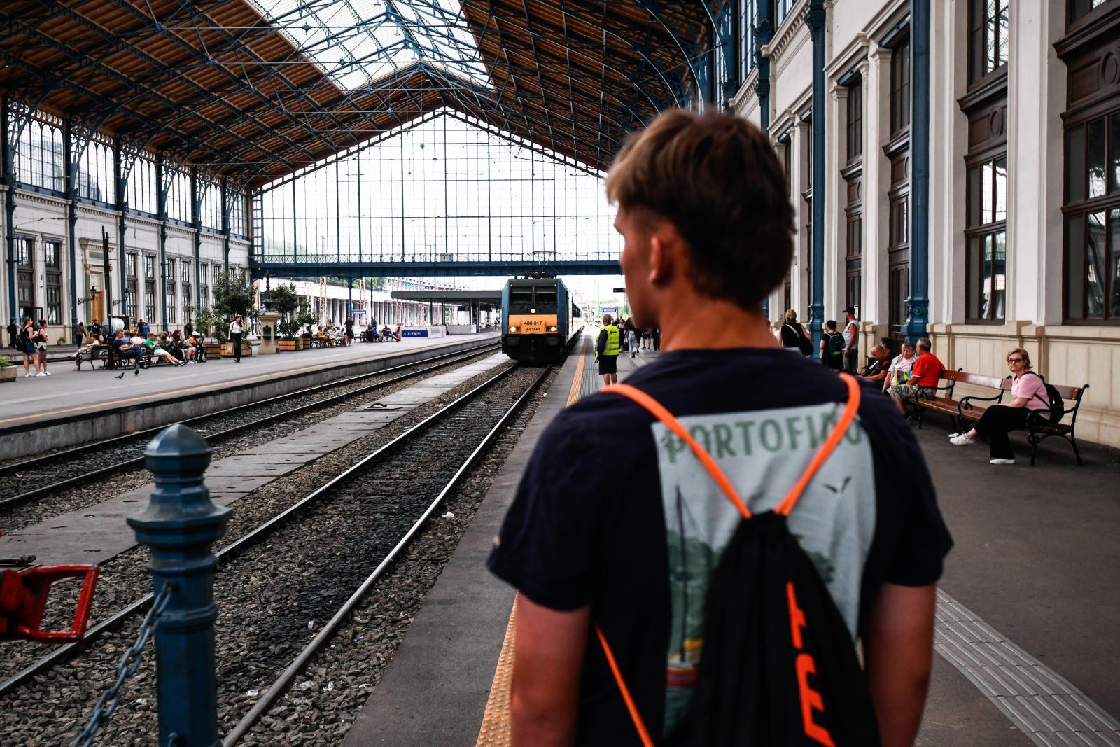 Engedély nélkül elindult mozdony okozott fennakadásokat a ceglédi és a lajosmizsei vasútvonalon