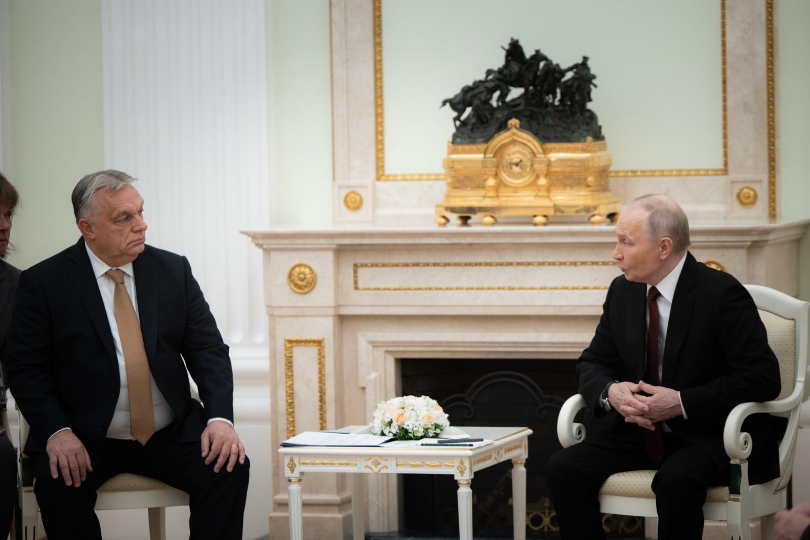 Financial Times: Dezinformációs kampányt indított Magyarországon a Kreml, hogy segítse Orbán Viktor hatalomban maradását