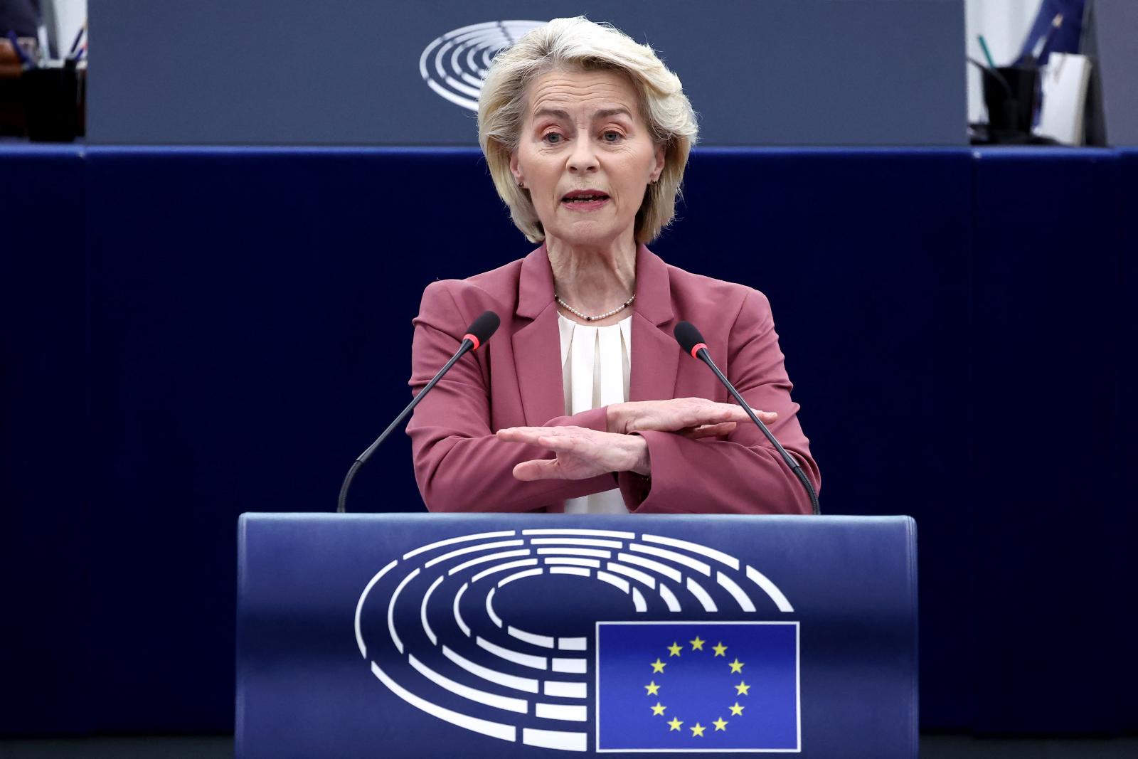 Ursula von der Leyen közölte, stratégiai baklövés lenne visszatérni az orosz fosszilis energiához