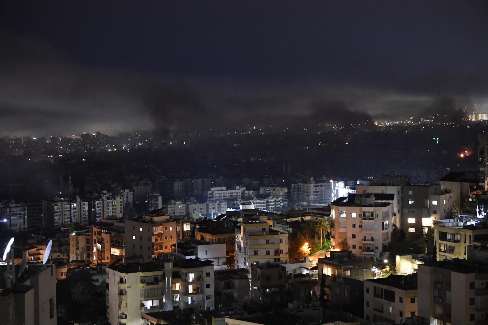 Újabb iráni támadásokról számoltak be a környező országok, megint kilőtt az olaj ára