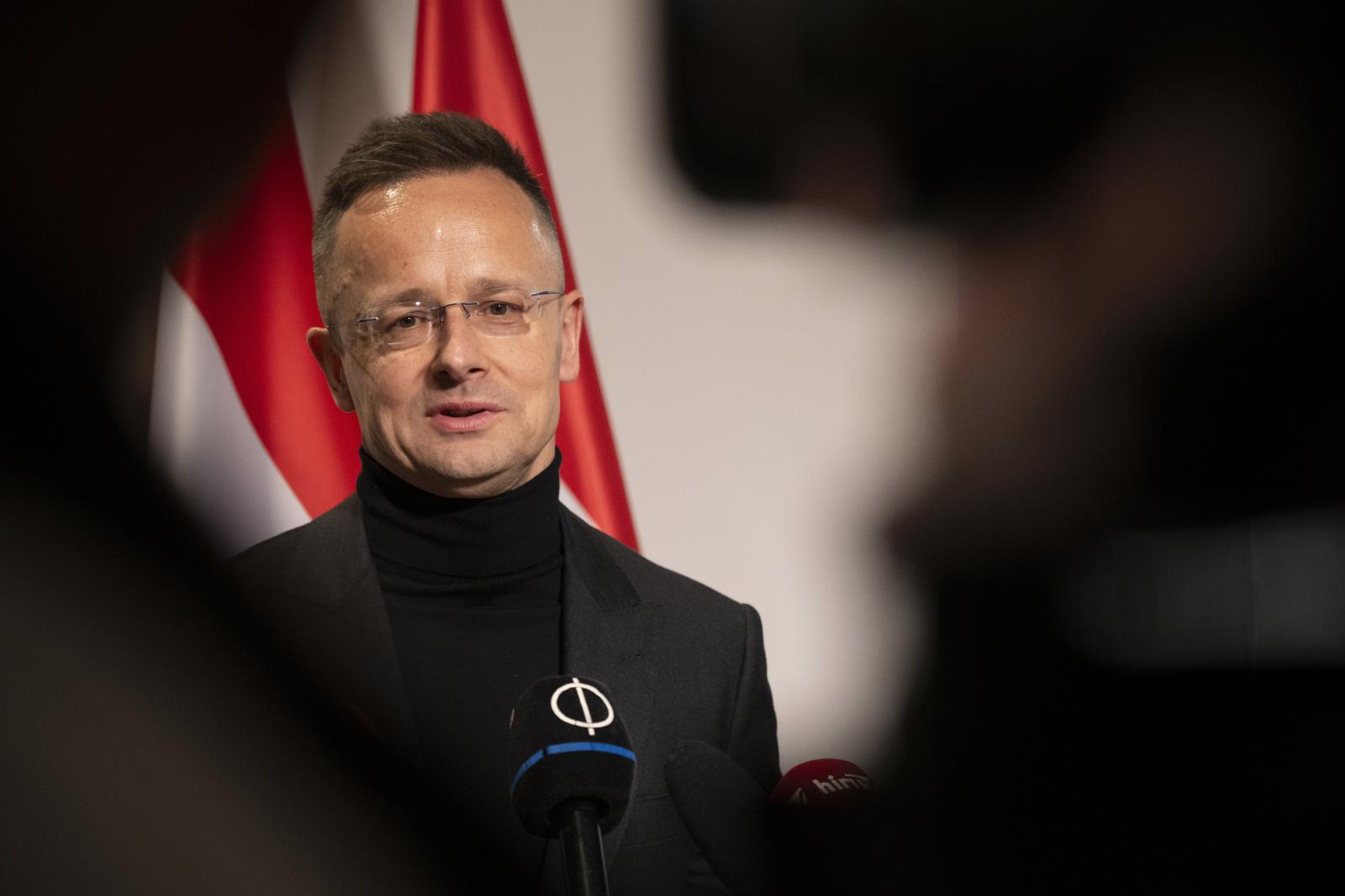 Szijjártó Péter: Zelenszkij akarja megalakítani a következő magyar kormányt