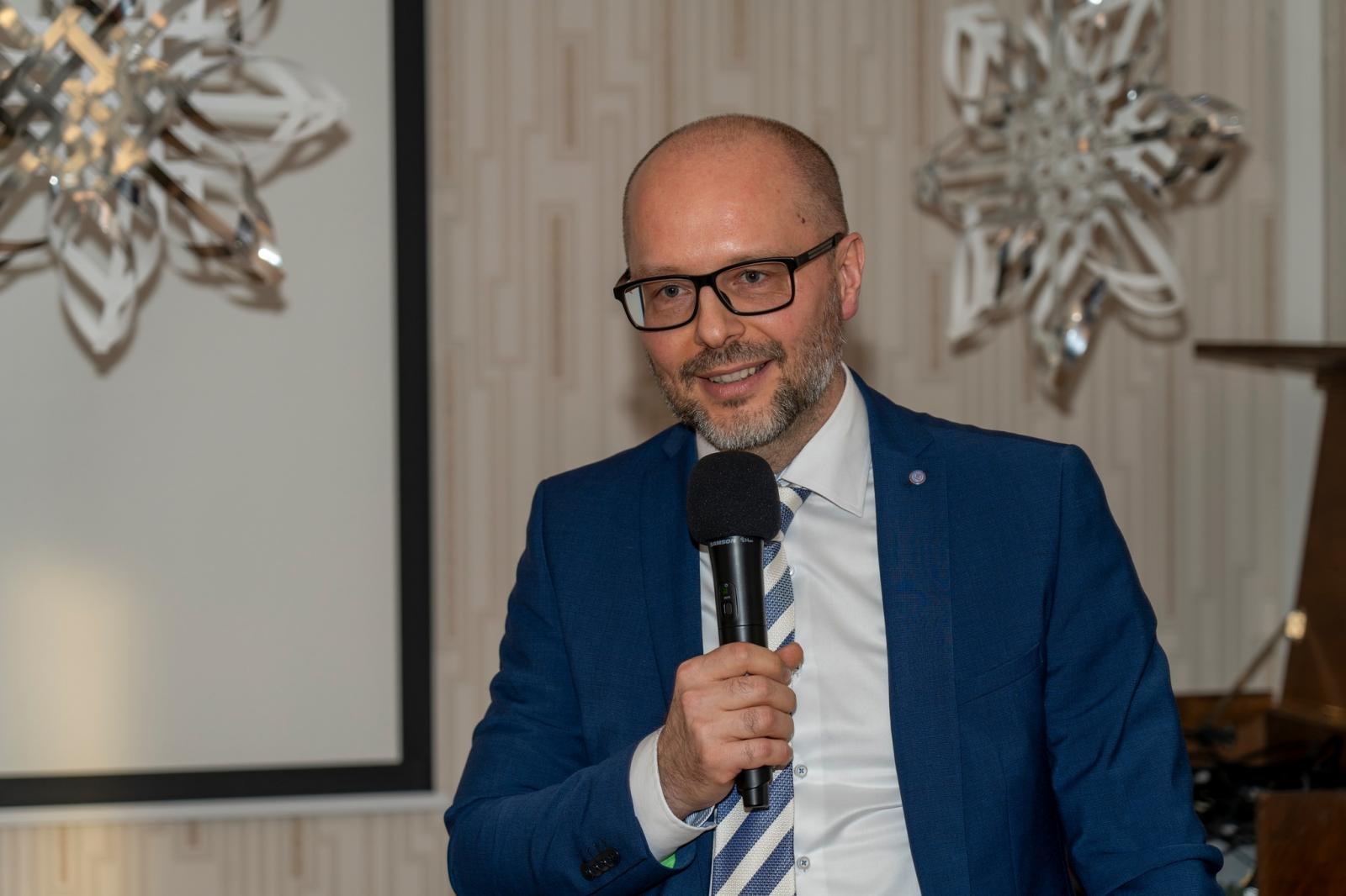 Lemondott a Nyírő Gyula OPAI mágus főigazgatója, akinek több százan követelték a távozását