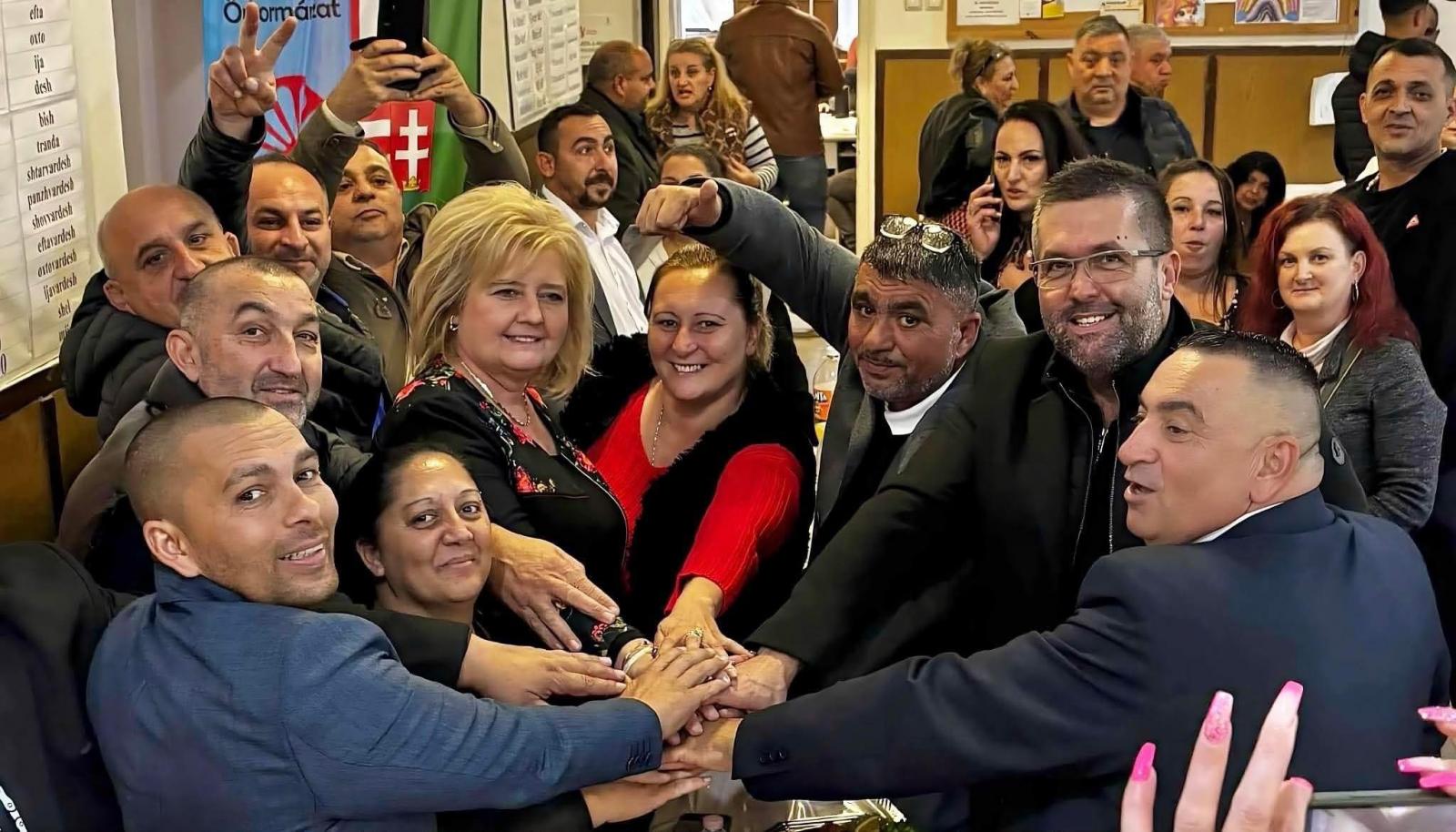 Középen Kelei Zita és Baloghné Vitelics Mónika (jobbról) 