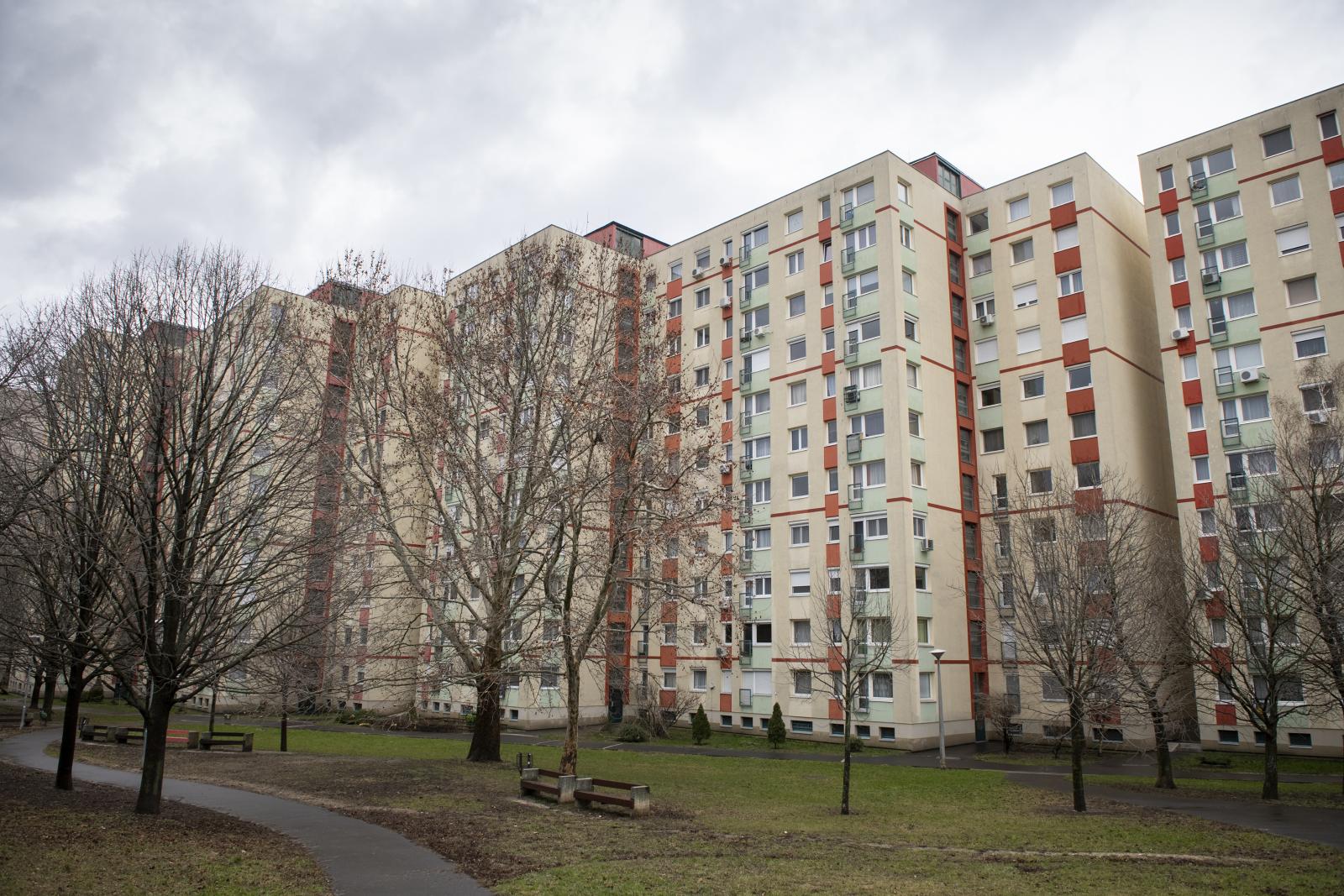 Árplafonhoz értek a panelek, akár jelentős árengedményekre is kényszerülhetnek az eladók