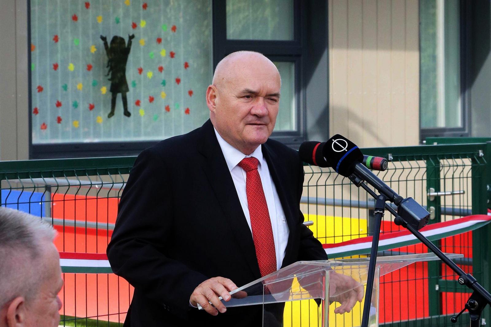 Választás 2026: Az egykor nyugatimádó vasiak jelentős része elhiszi Orbán Viktornak, hogy az EU háborúba vinné a magyarokat