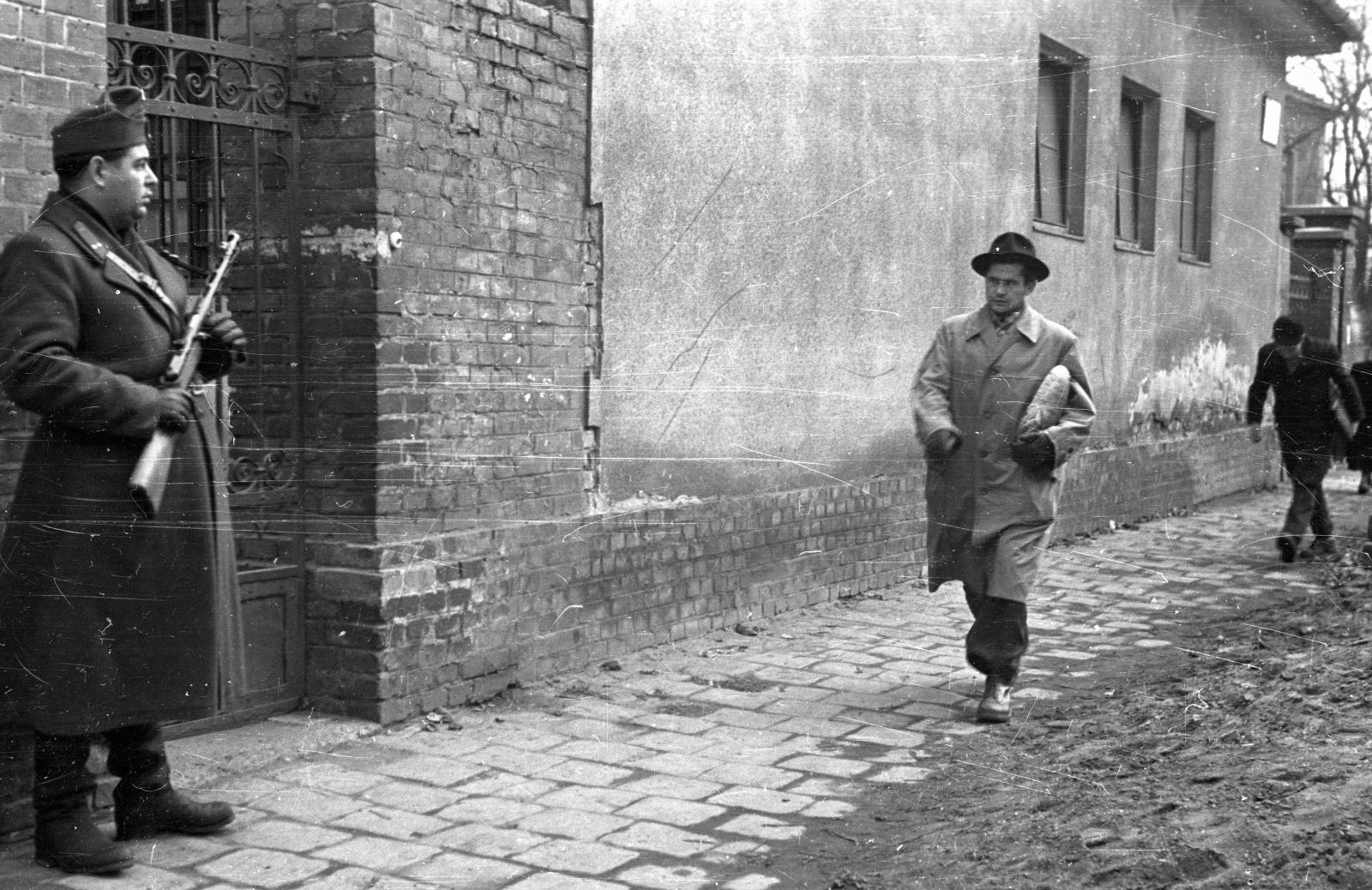 Most legyünk nagyon észnél, emberek!