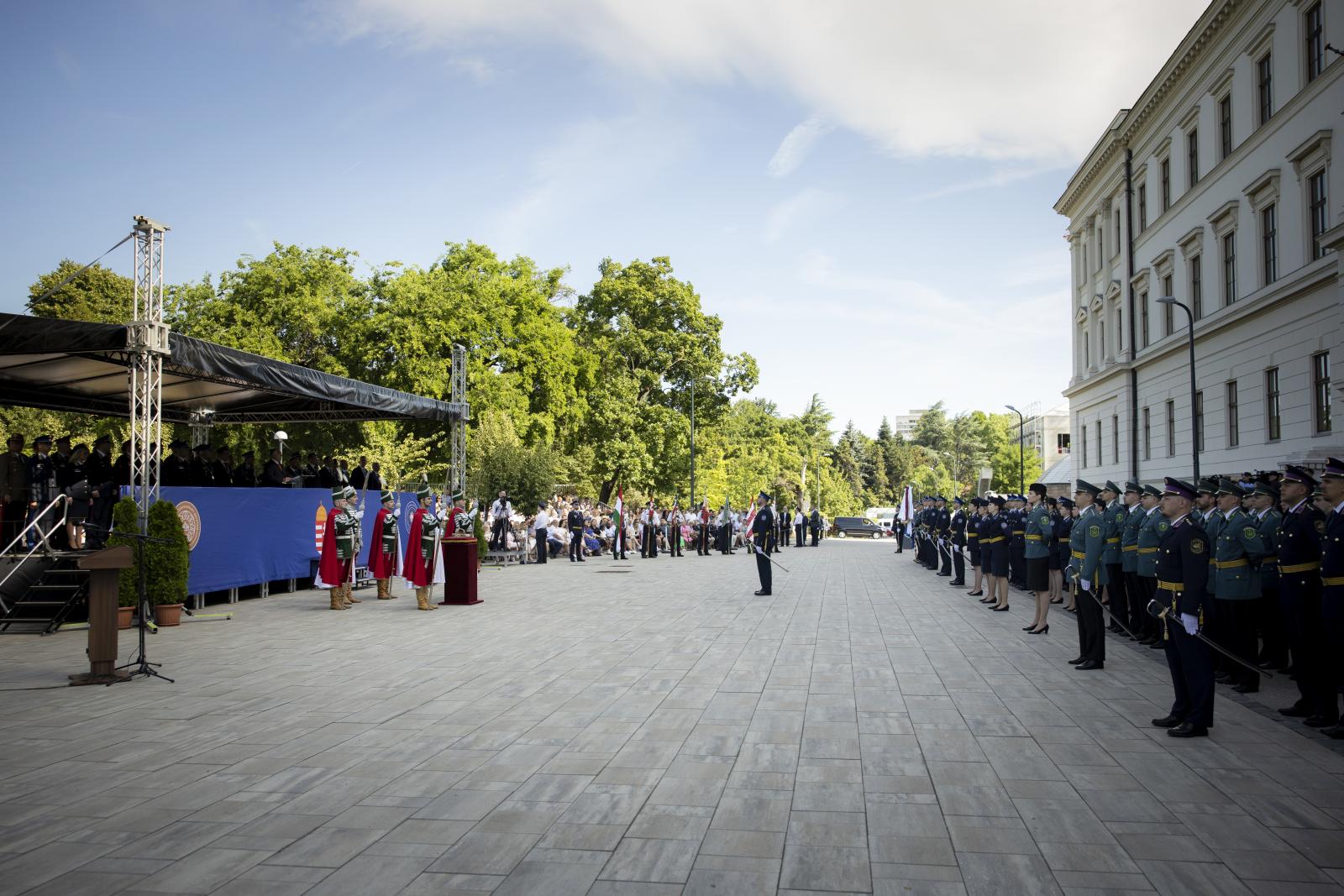 Meghalt egy harmadéves honvédtisztjelölt az Nemzeti Közszolgálati Egyetem budapesti campusán