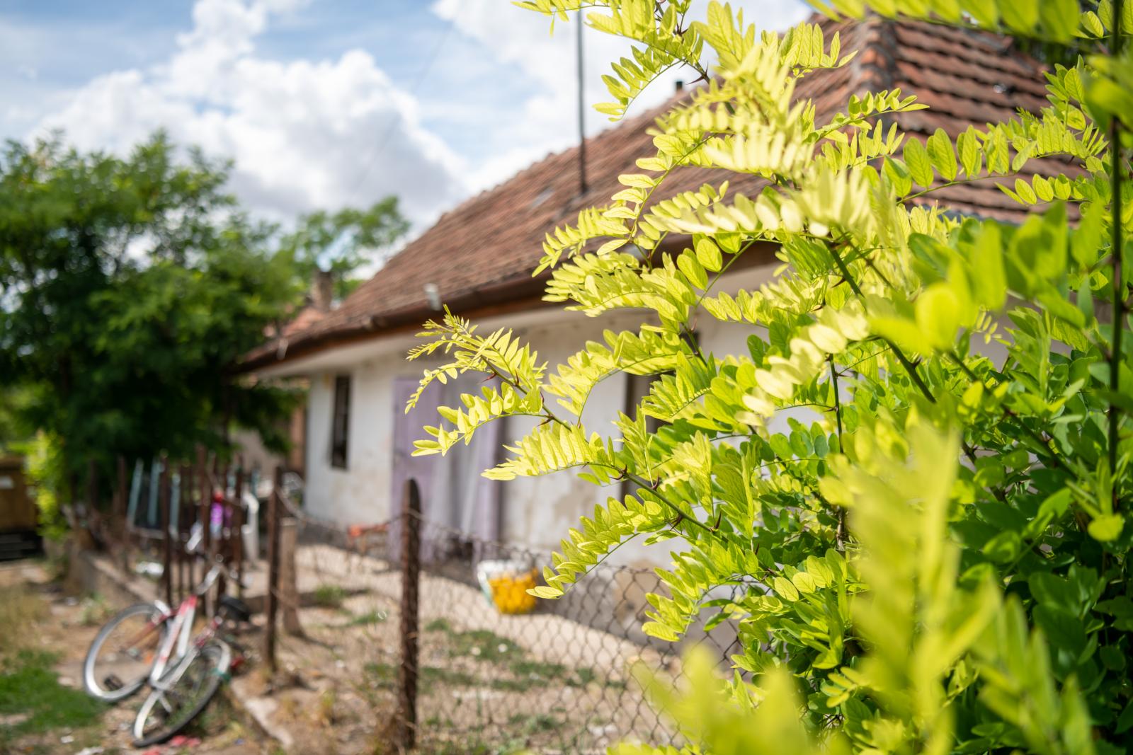 Már a kormányhivatal is önazonossági rendeletek visszavonására szólítja fel az önkormányzatokat