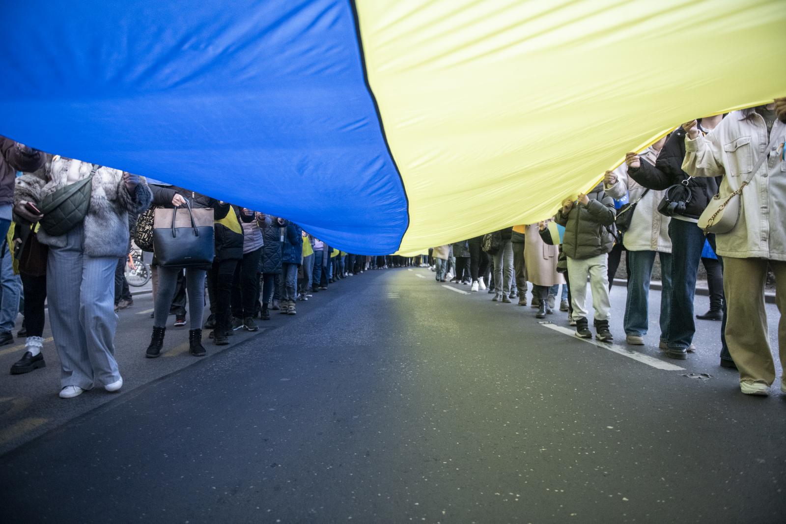 Trombitás Kristóf volt a leggyorsabb a Fidesz szó szerint hamis zászlós akciójában