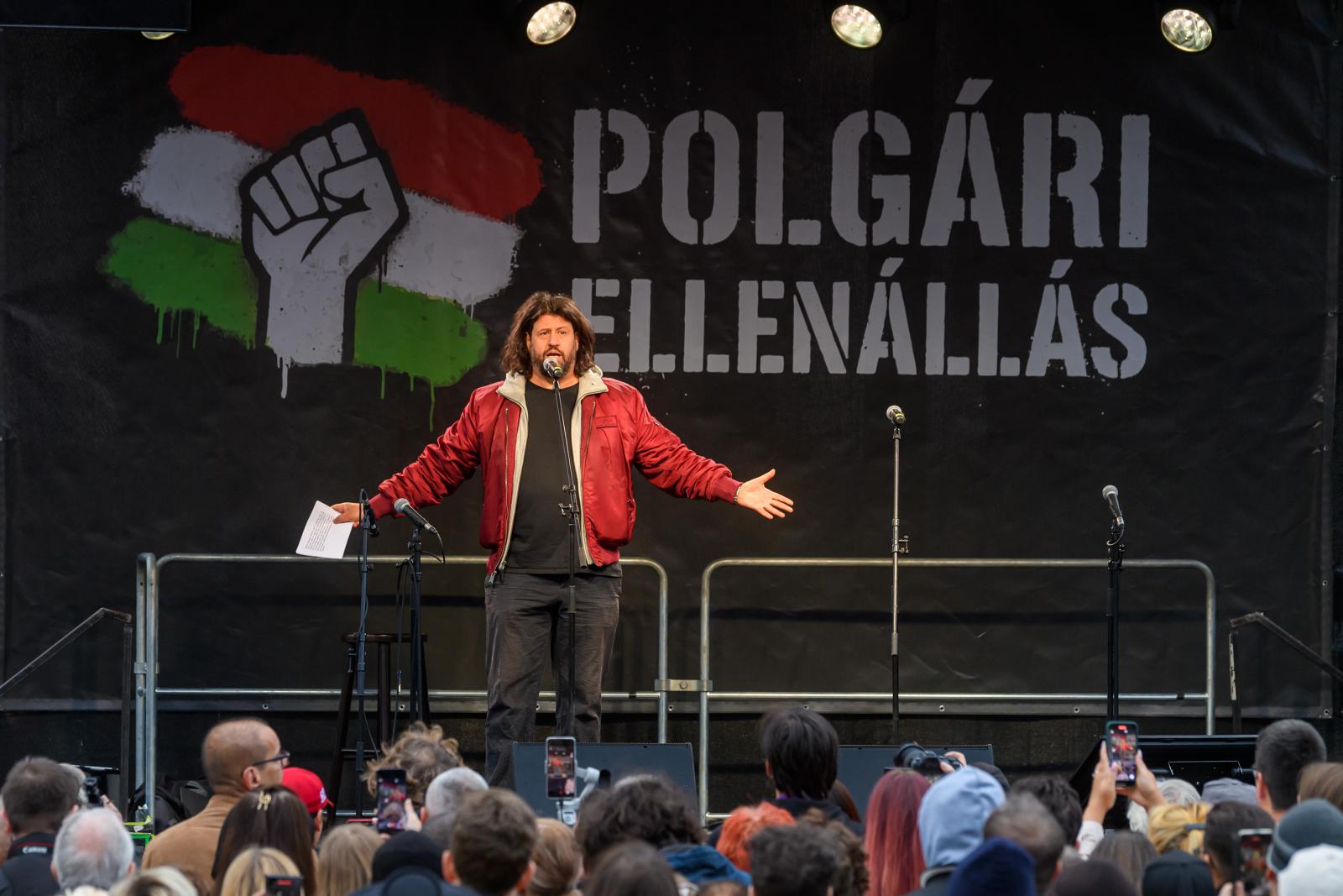 Azahriah, Molnár Tamás, Dé:Nash – Rendszerbontó Nagykoncertet rendez a Puzsér Róbert-féle Polgári Ellenállás