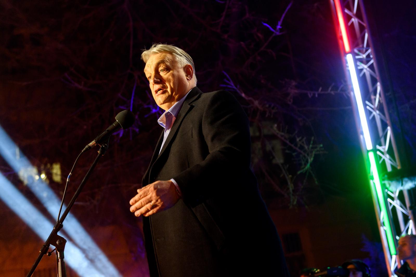 Orbán Viktor Dunaújvárosban: Ukrajna, Ukrajna, háború, háború