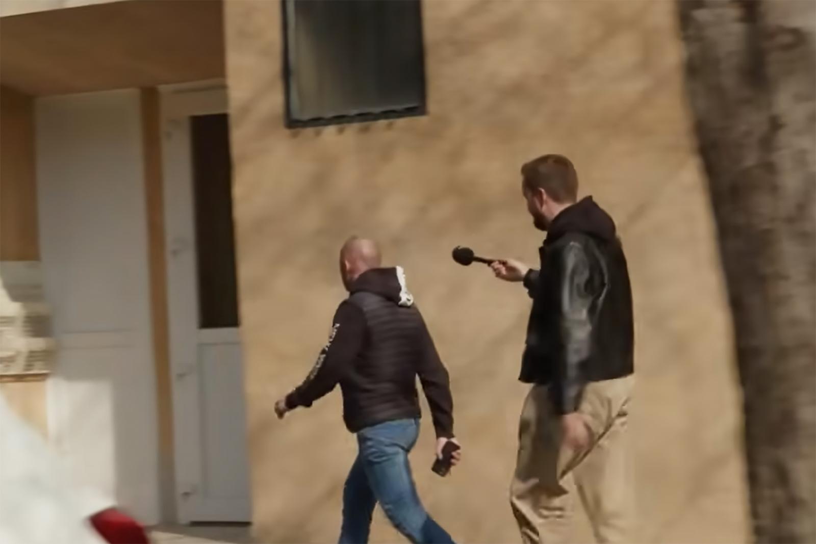 Pénzt kért az interjúért, majd elmenekült a Partizán kamerái elől Tisza Péter, a nemrég nevet változtató és visszalépő jelölt