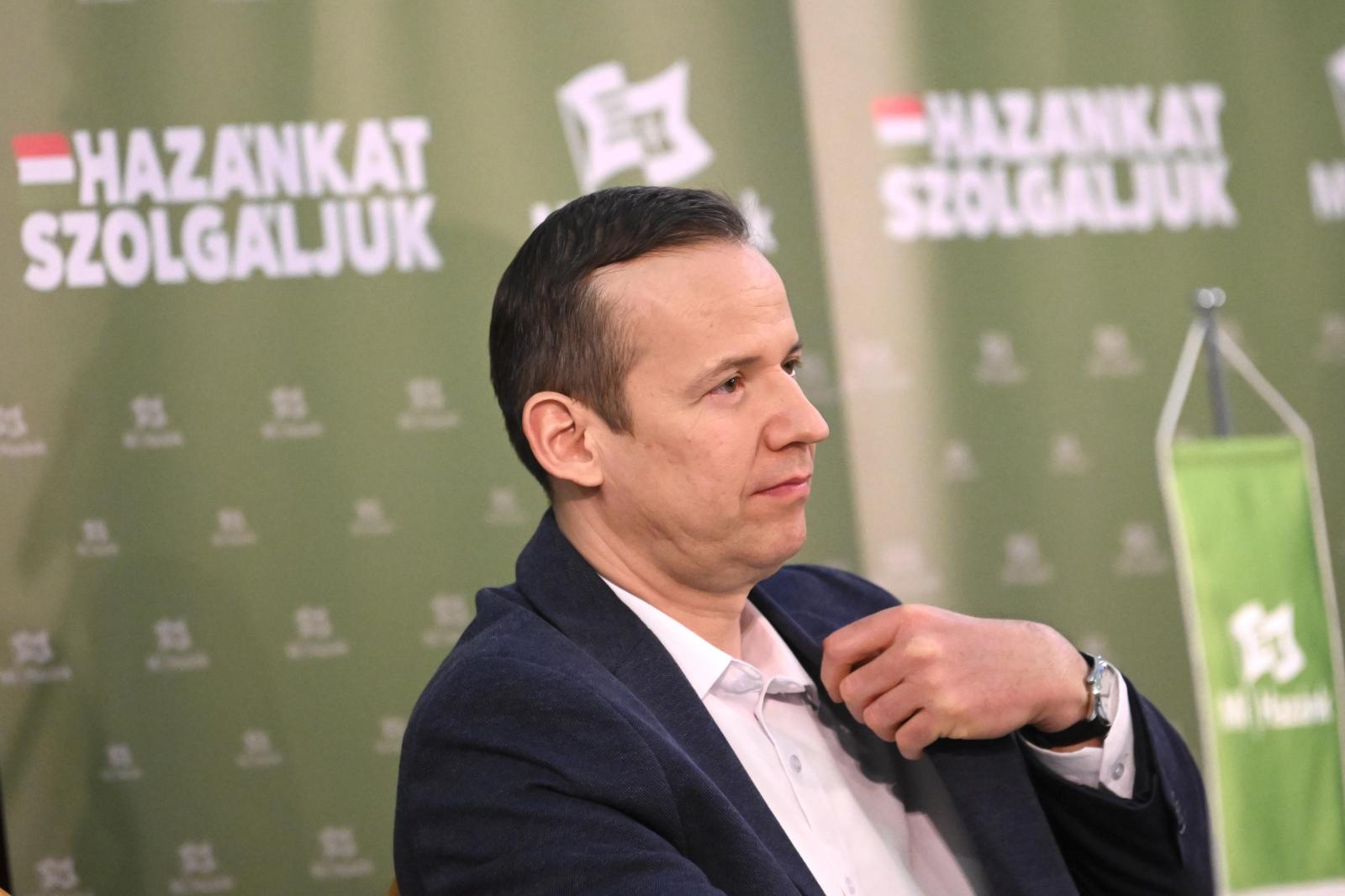 Magyar Péter: A Mi Hazánk több tucat helyen visszaléptetheti jelöltjeit a Fidesz javára