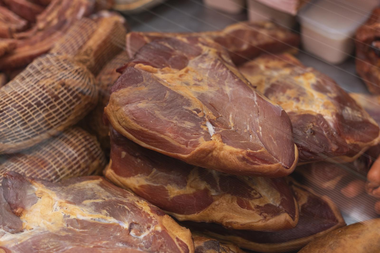 Idén nem lesz drágább a húsvéti sonka, nyugalomra viszont így sincs ok