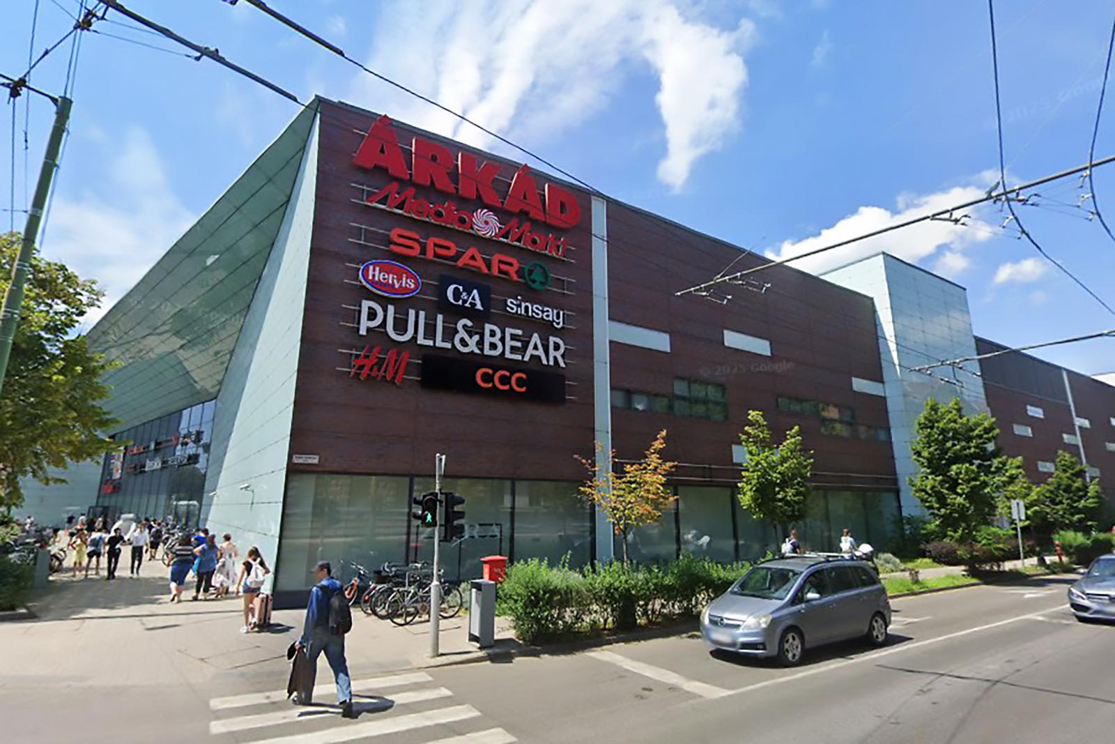 A szegedi Árkád bevásárlóközponttal gyarapodik a Csányi-birodalom