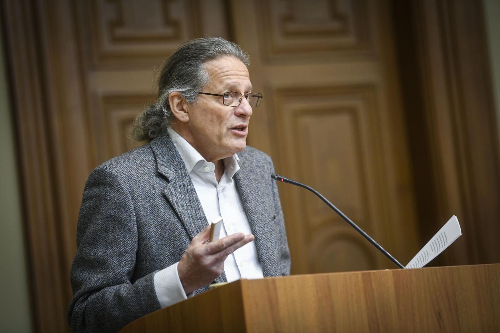 Kettészakadt a magyar kultúra, és nem múlnak el a harci sérülések