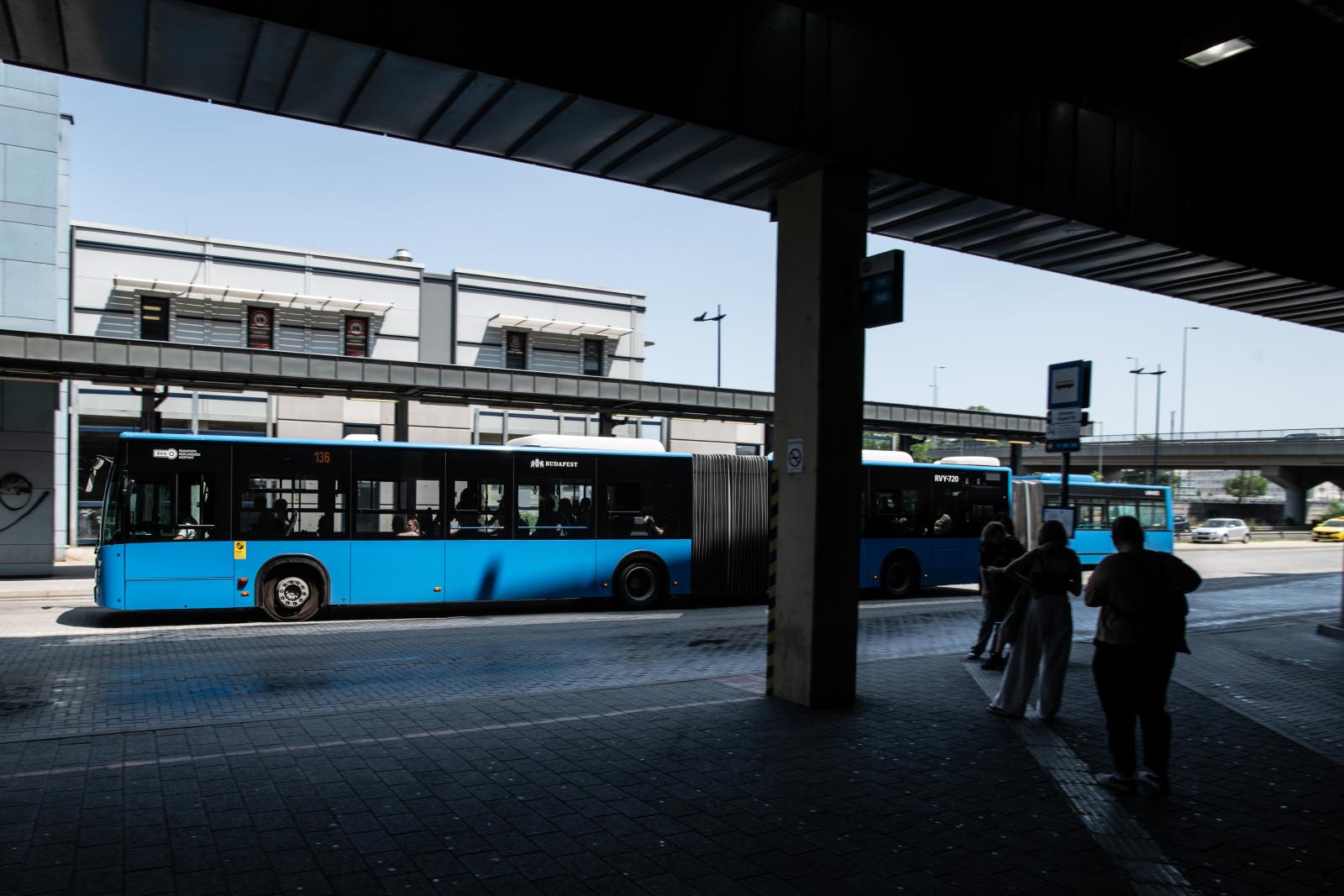 Már az állami normatívát se utalja az Orbán-kormány Budapestnek, nem fizet az idősellátásra, a közlekedésre és a közterek fenntartására sem