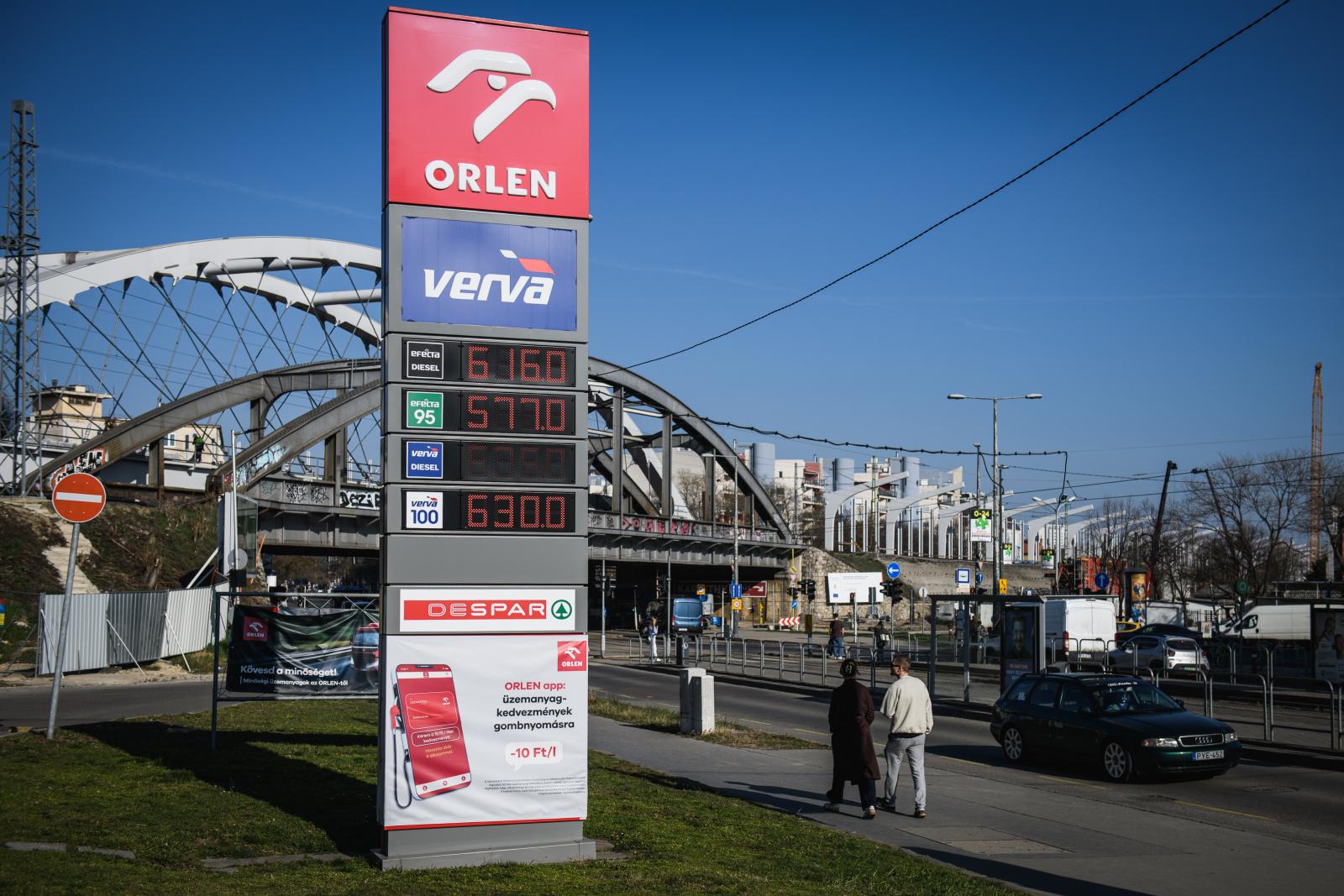 Hurrá, jövőre robbanhat a kőolajinfláció is Magyarországon