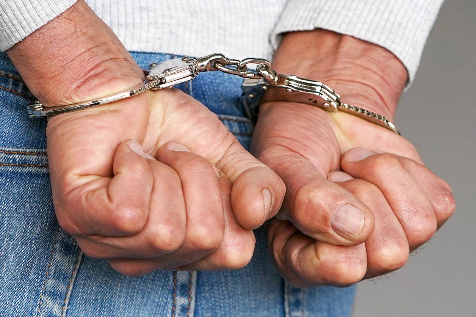 „Úgy foglak kilőni, mint egy vaddisznót” – TEK-esek fogtak el egy kalocsai fenyegetőzőt