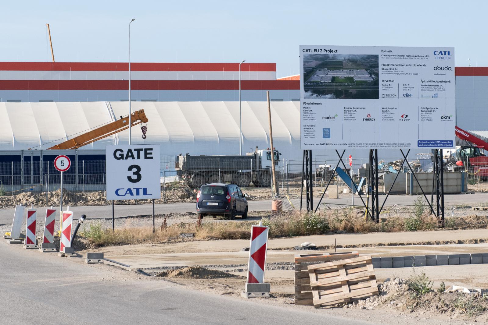 Unortodxia, végállomás! – Már rég euróval fizethetnénk, de az Orbán-kormánynak a korrupció fontosabb volt