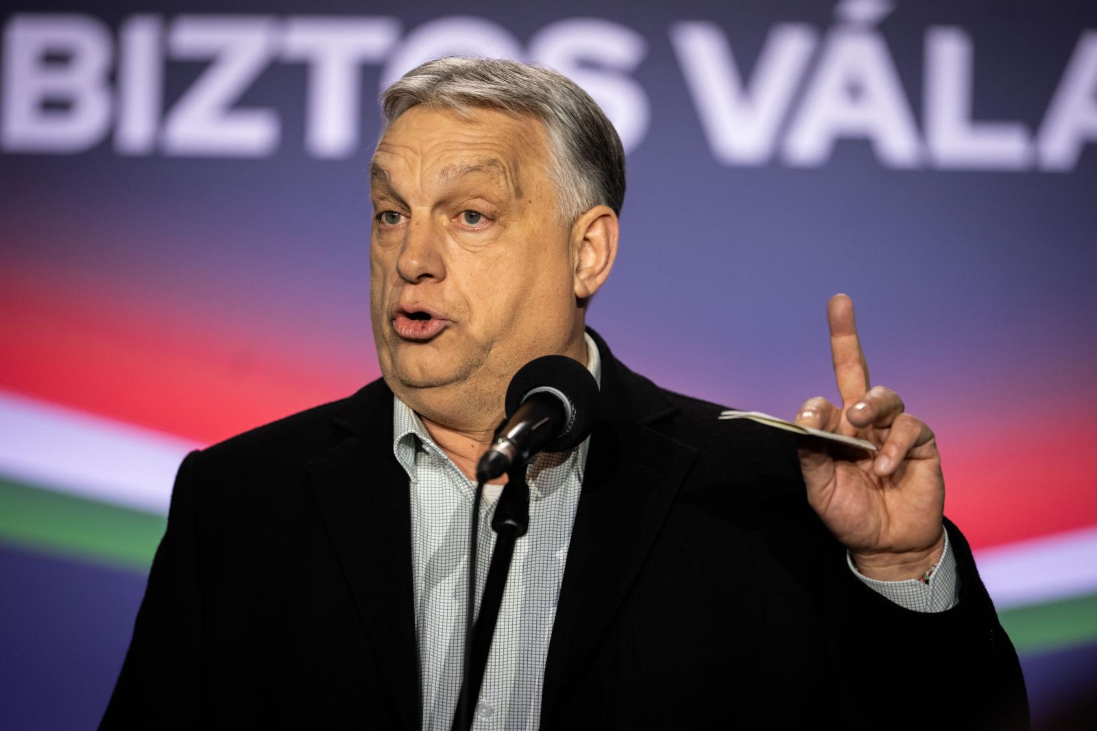 Orosz kötődésű hálózat terjeszt hamis videókat, hogy befolyásolja a magyar választást, és amit látunk, az csak a jéghegy csúcsa