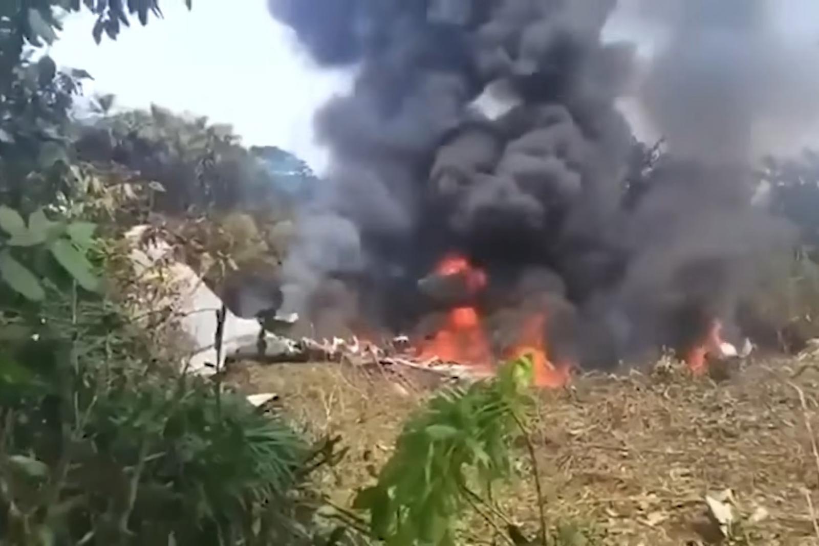 Lezuhant egy katonai repülő Kolumbiában, hatvanhat ember meghalt