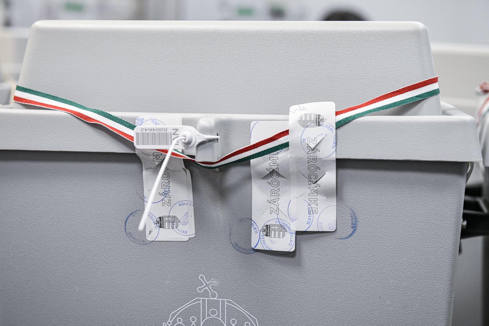 Rekordot döntött a külképviseleti névjegyzékbe regisztráltak száma