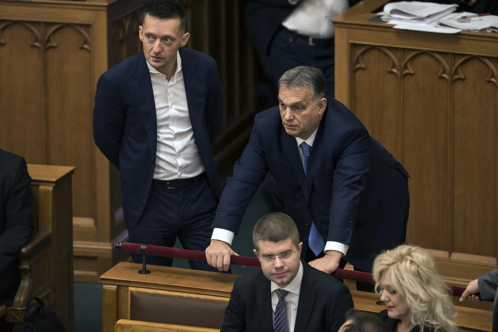 A Stasitól tanulhatta az Orbán-kormány a Tisza Párt elleni akciót