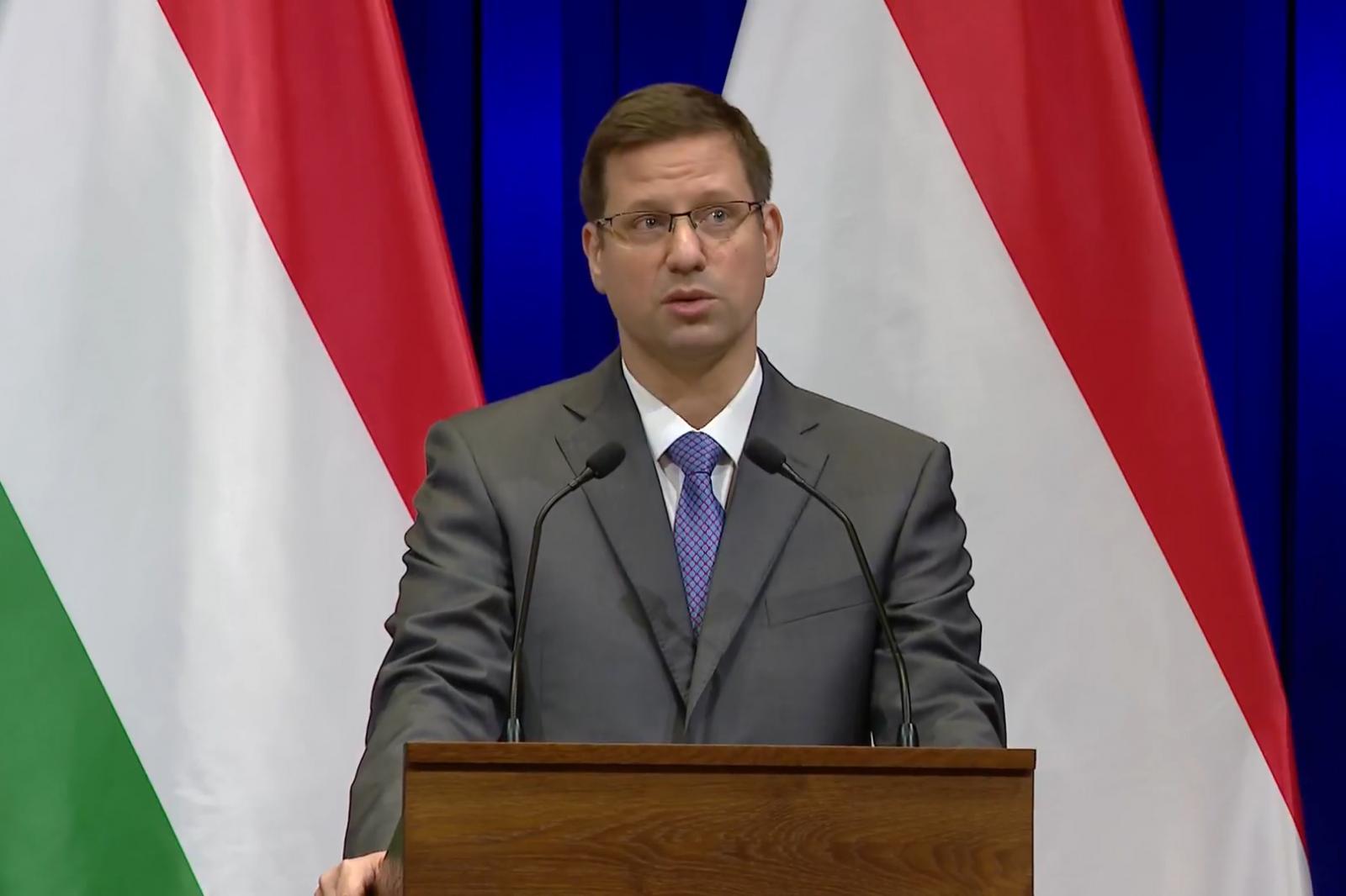 Gulyás Gergely szerint külföldön képezték ki a Tisza Párt informatikusait