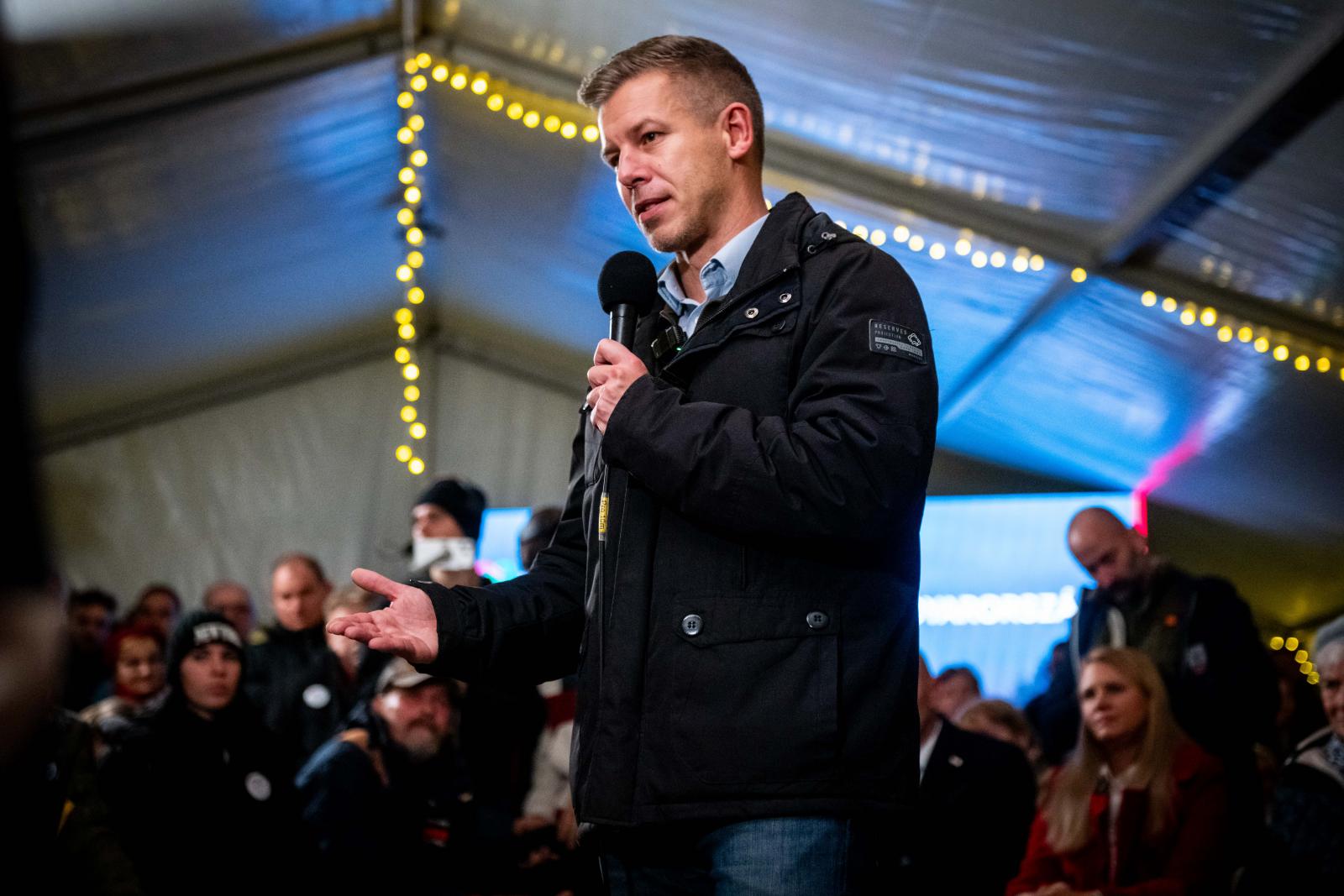 Magyar Péter szerint azért akarták kiiktatni a Tisza Párt informatikusait, mert megtalálták a Pegasus utódját a számítógépeiken