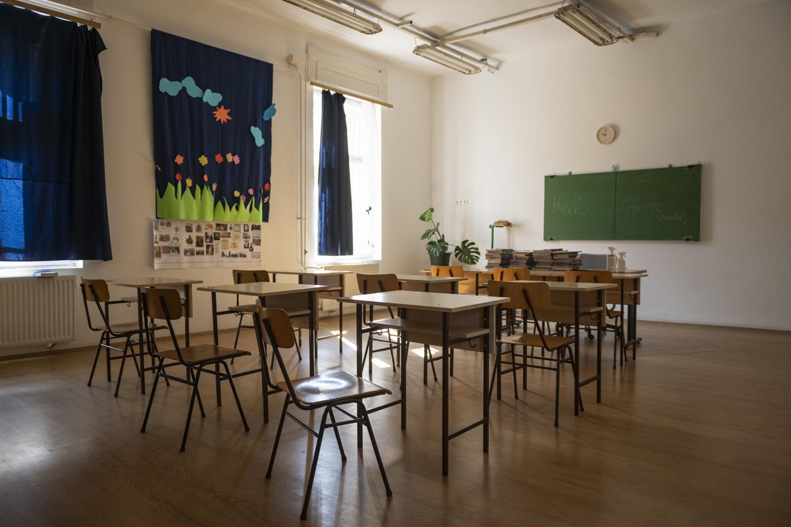 Sztrájkot hirdettek a NOKS-dolgozókért, van iskola, ahol ezt máris hazugsággal akadályoznák