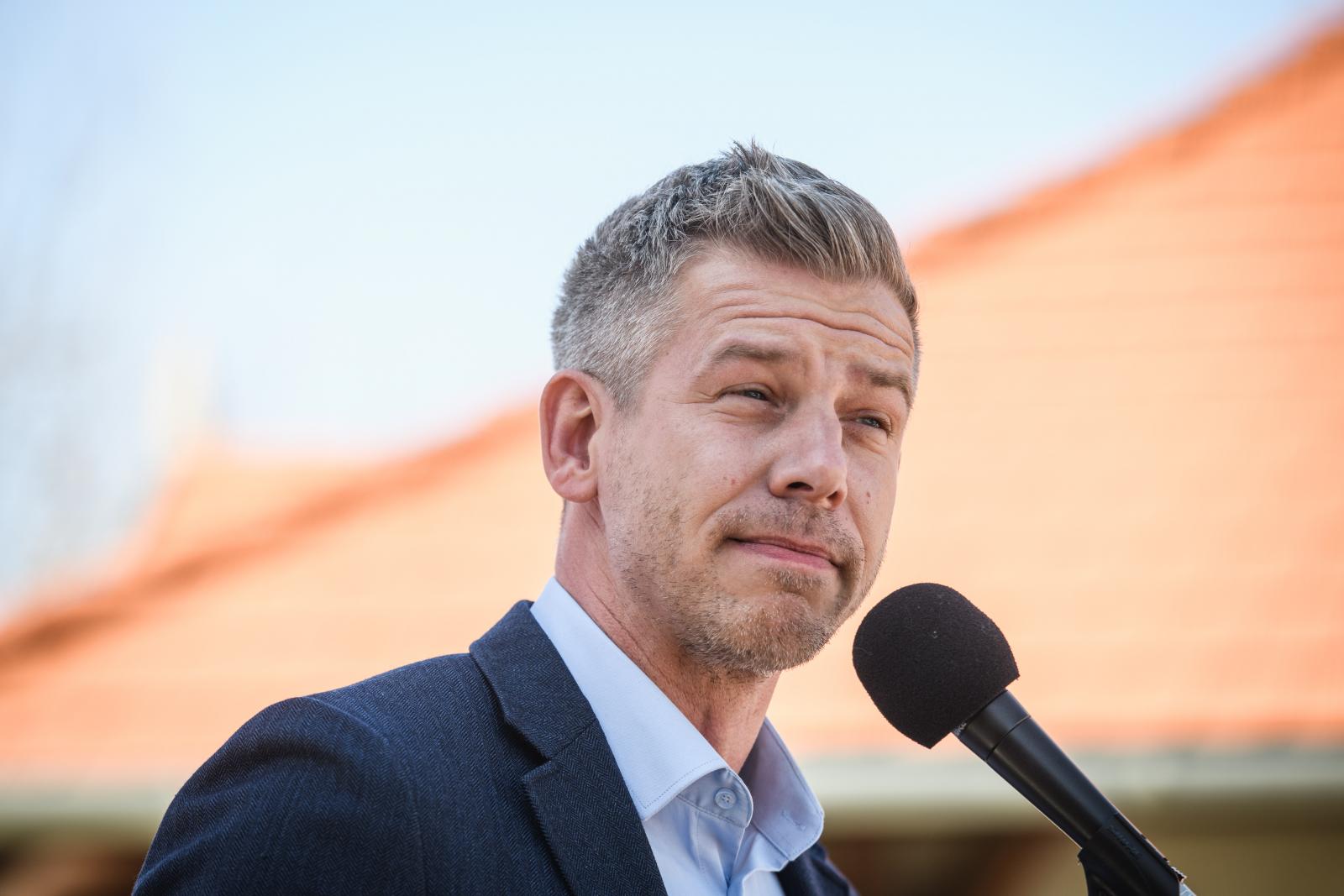 Magyar Péter: Mikor indulnak már a házkutatások a Fidesz-székházban és a Karmelitában?