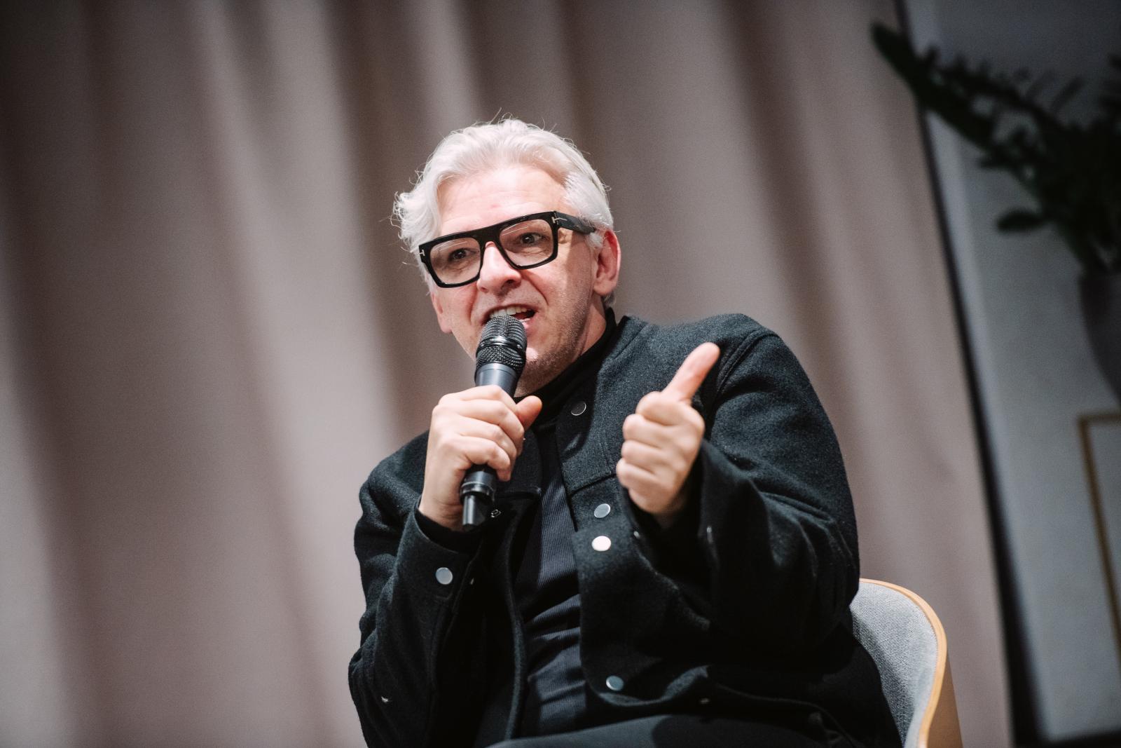 Sorra állnak ki Szabó Bence mellett színészek, zenészek, celebek