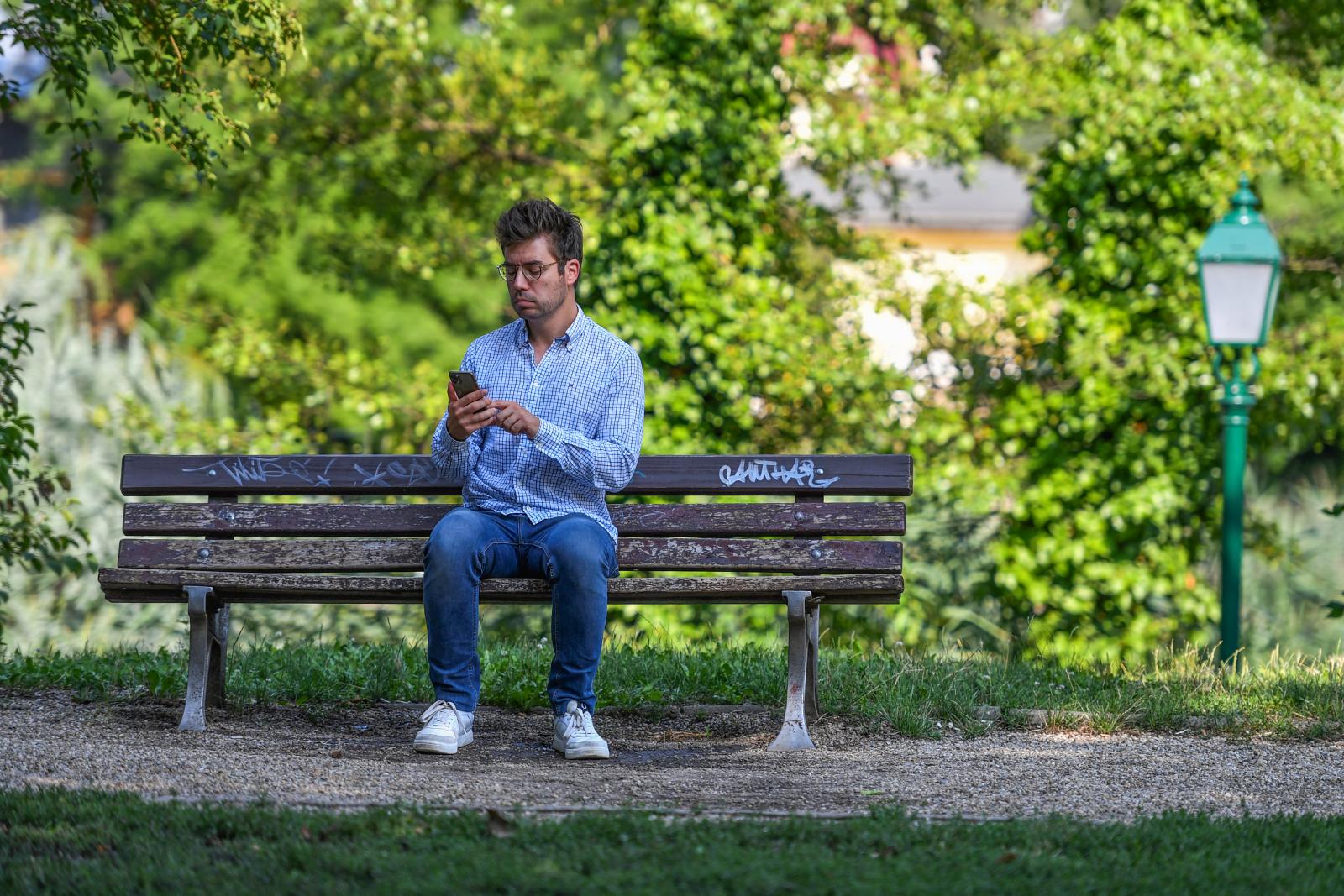 Panyi Szabolcs azt állítja, az Információs Hivatal vezetője nagyon dühös lett, le is hallgatták a brüsszeli magyar kémhálózatot leleplező cikke miatt